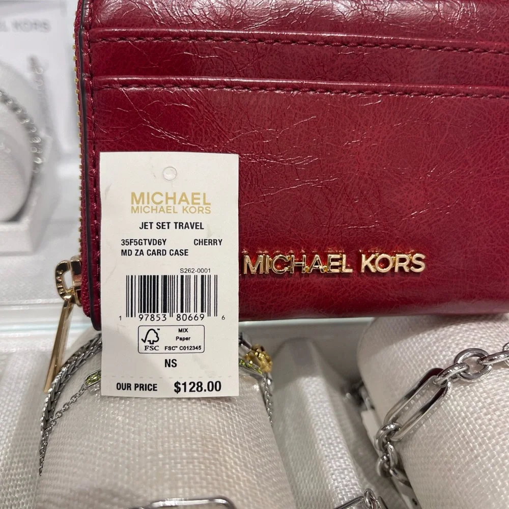 MICHAEL KORS Jet Set Medium Distressed Zip Around Card Case
Cherry
NWT - Picture 4 of 16